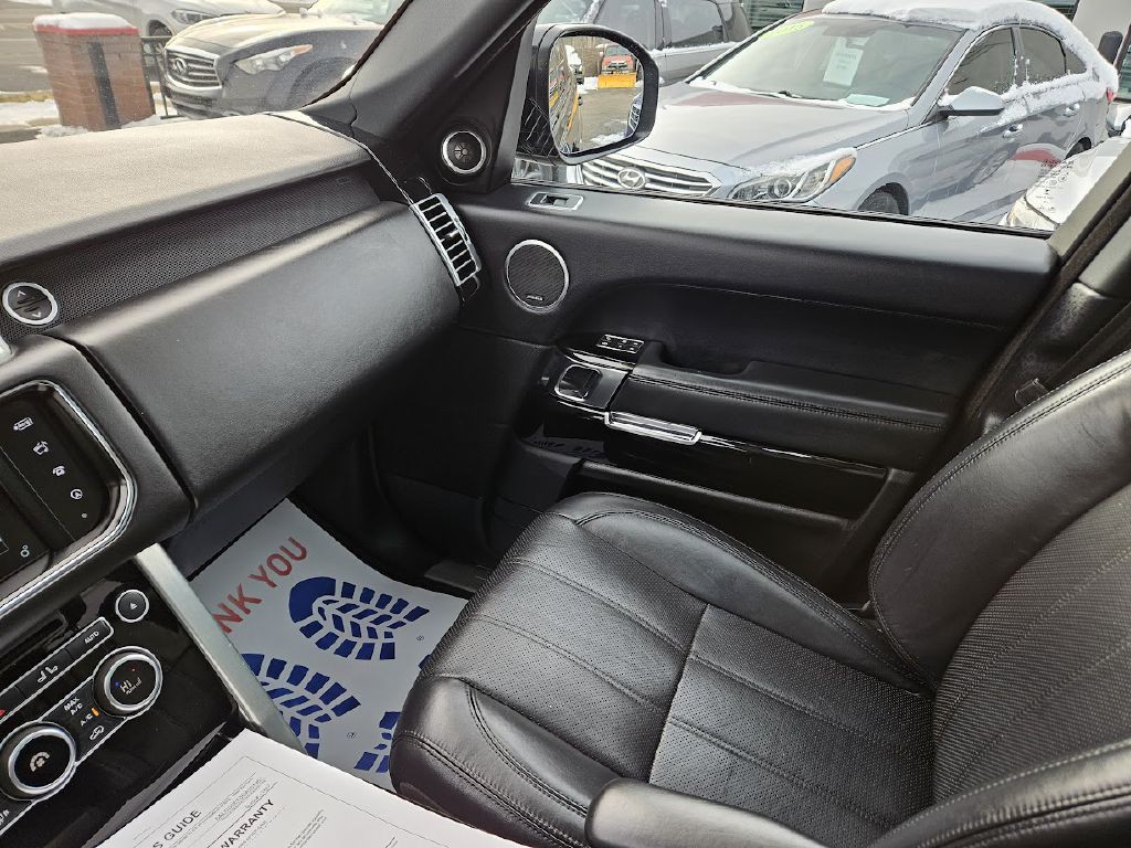 2016 Land Rover Range Rover Image 24