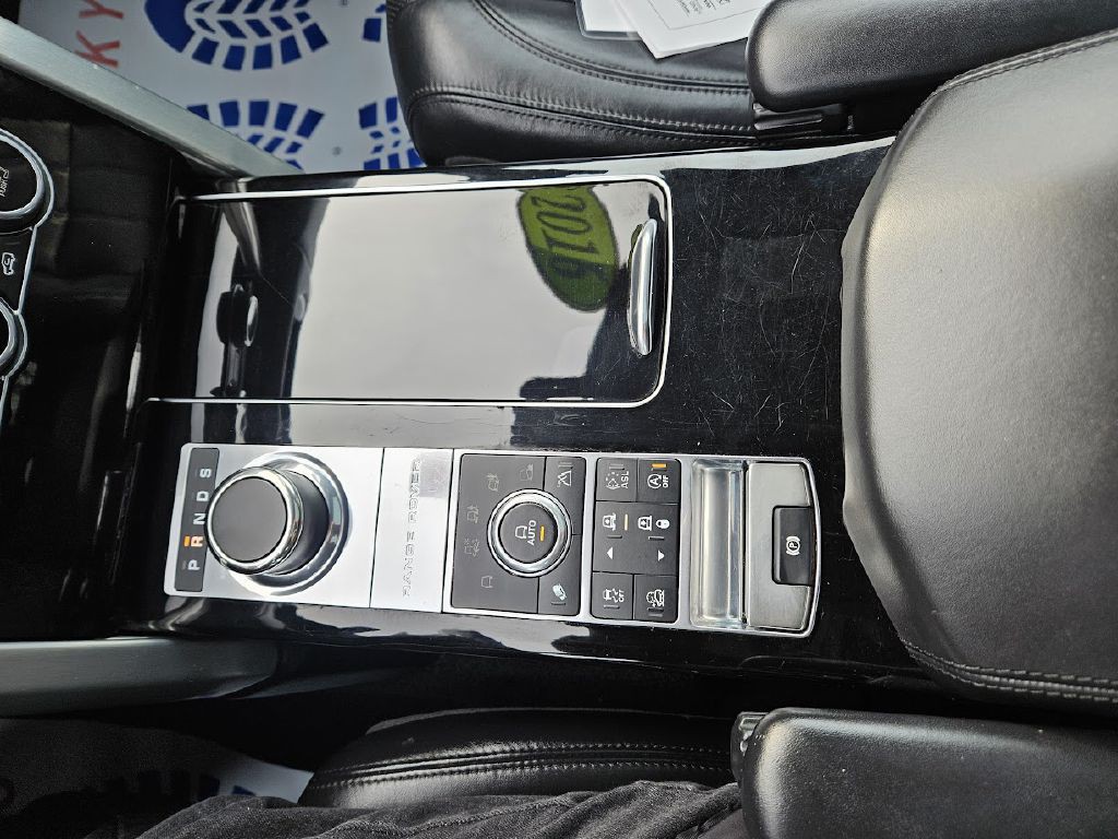 2016 Land Rover Range Rover Image 29