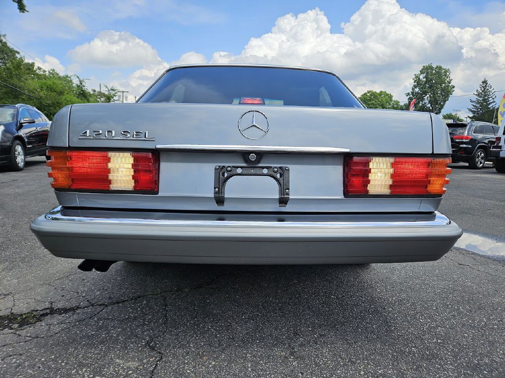 1987 Mercedes-Benz 420-Class Image 4