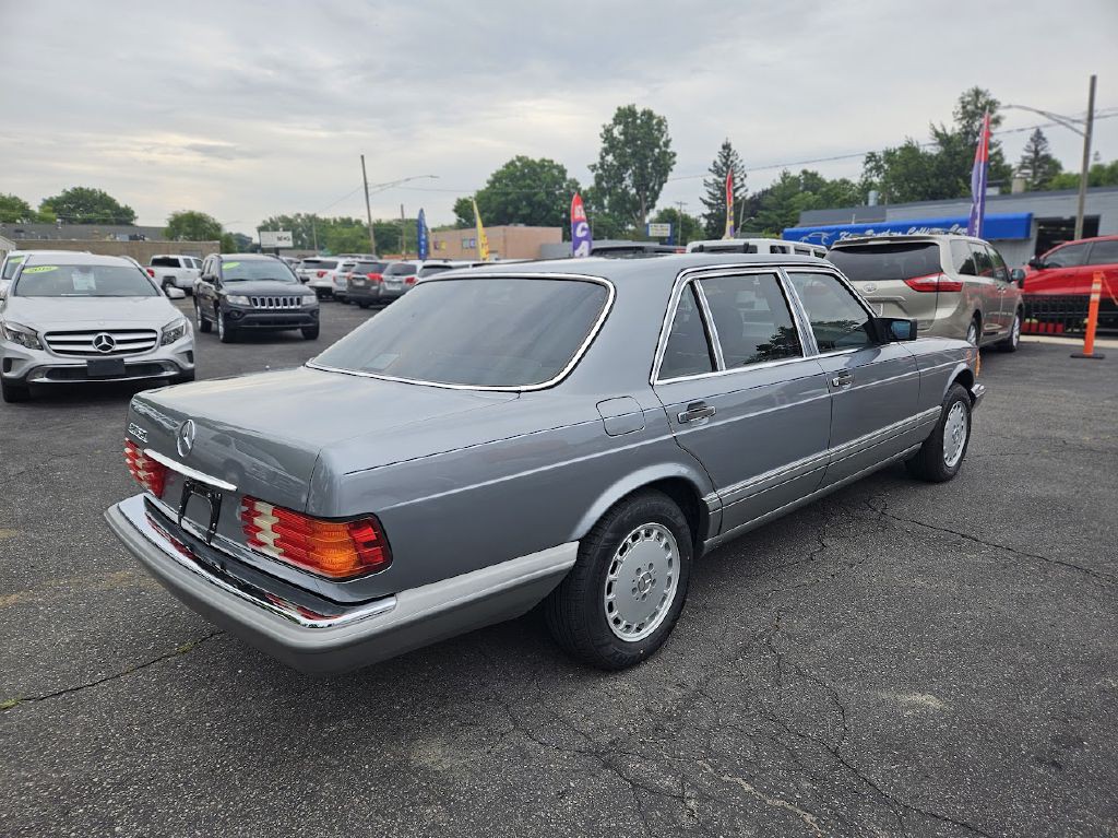 1987 Mercedes-Benz 420-Class Image 9