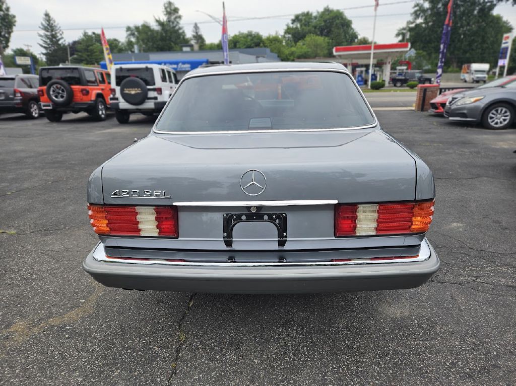 1987 Mercedes-Benz 420-Class Image 11