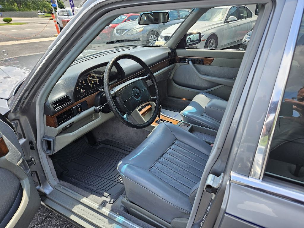 1987 Mercedes-Benz 420-Class Image 16