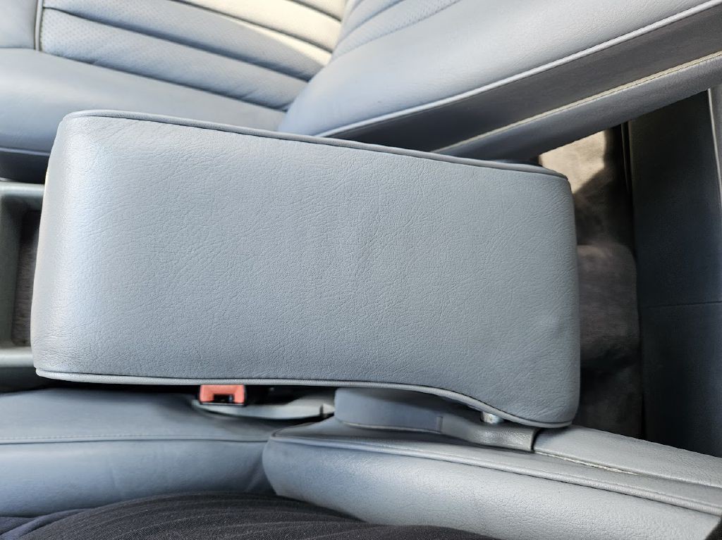 1987 Mercedes-Benz 420-Class Image 30