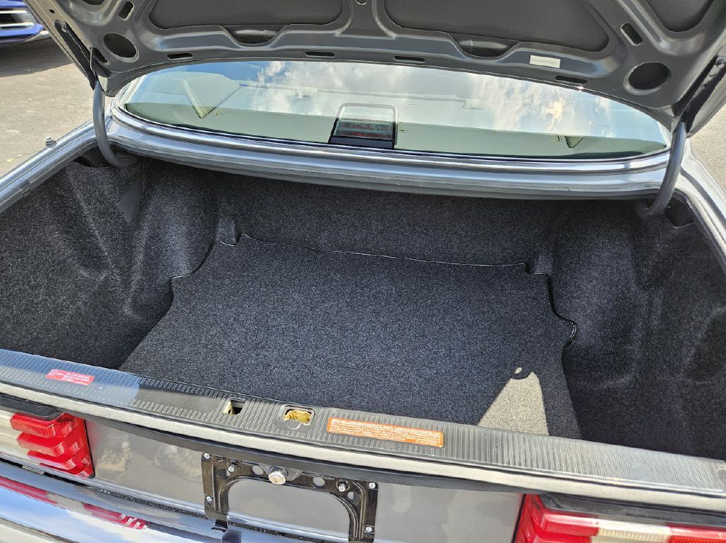 1987 Mercedes-Benz 420-Class Image 38