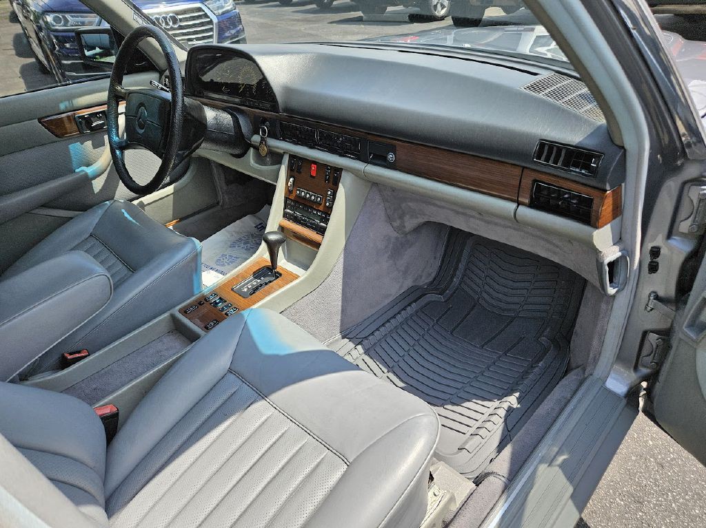 1987 Mercedes-Benz 420-Class Image 41