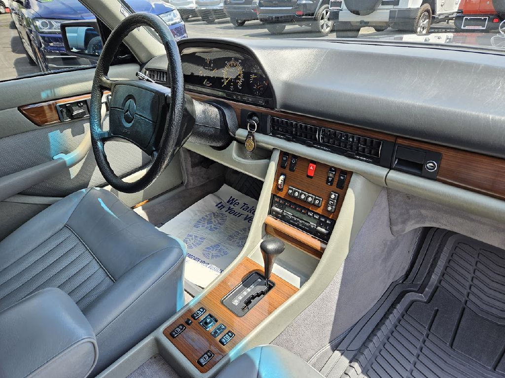 1987 Mercedes-Benz 420-Class Image 42