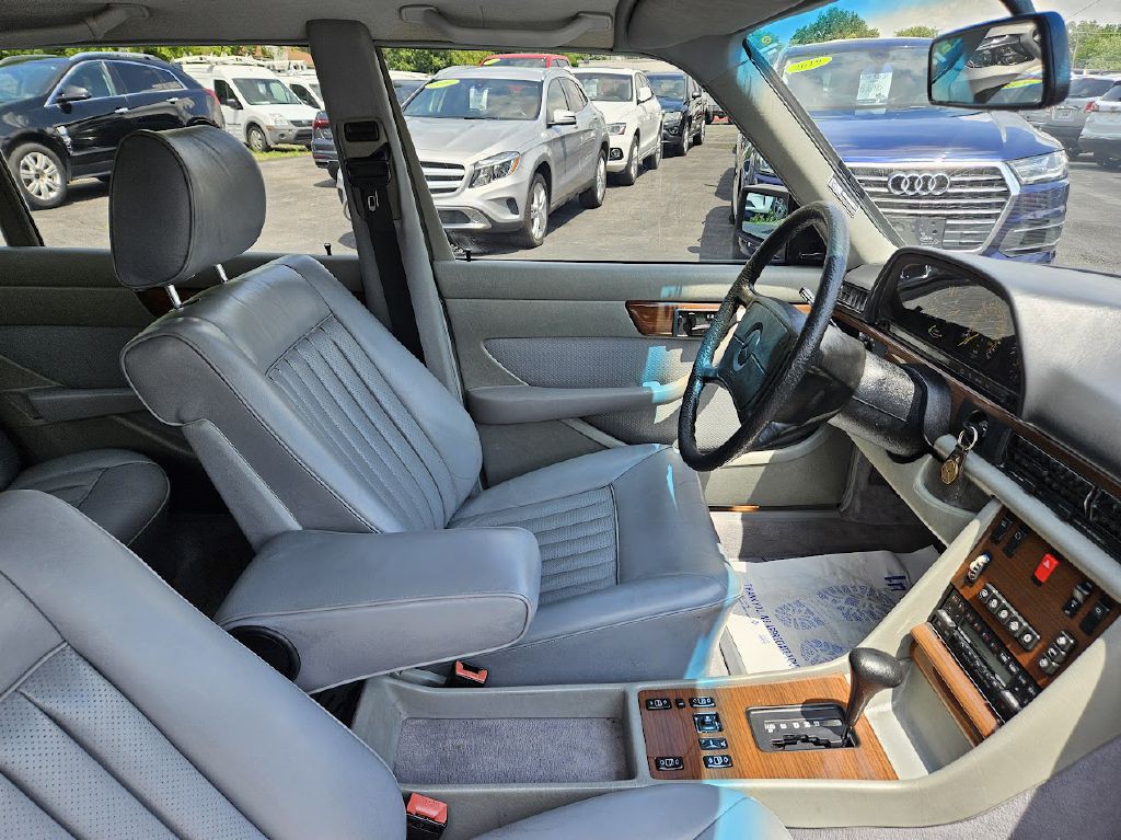1987 Mercedes-Benz 420-Class Image 44