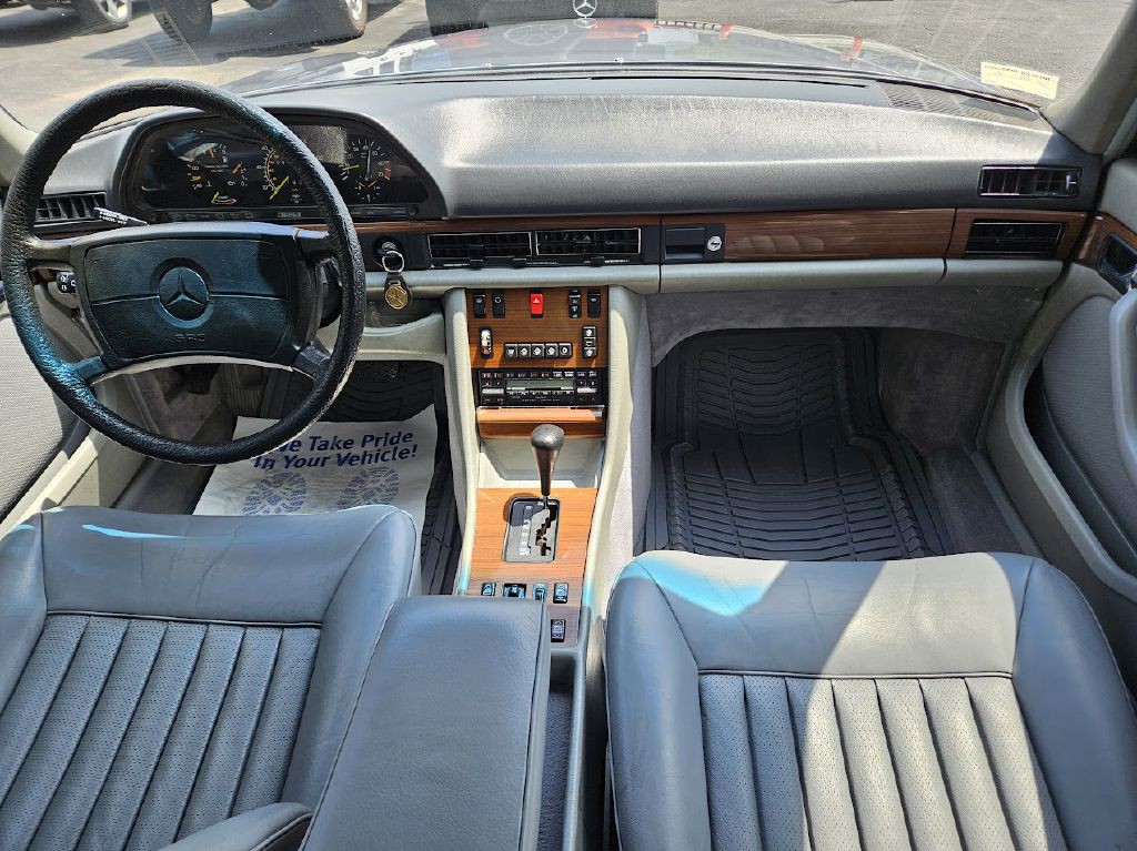 1987 Mercedes-Benz 420-Class Image 51