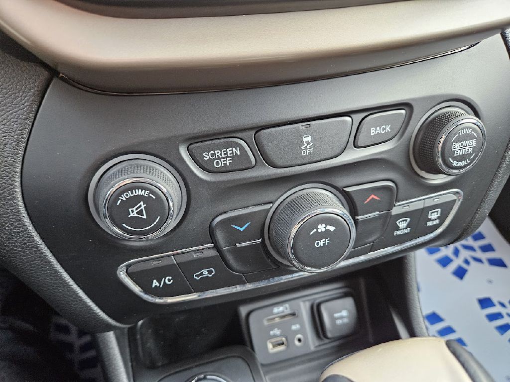 2014 Jeep Cherokee Image 12