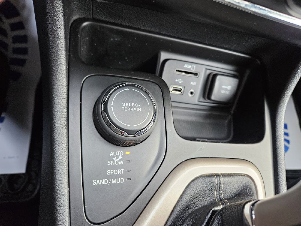 2014 Jeep Cherokee Image 13