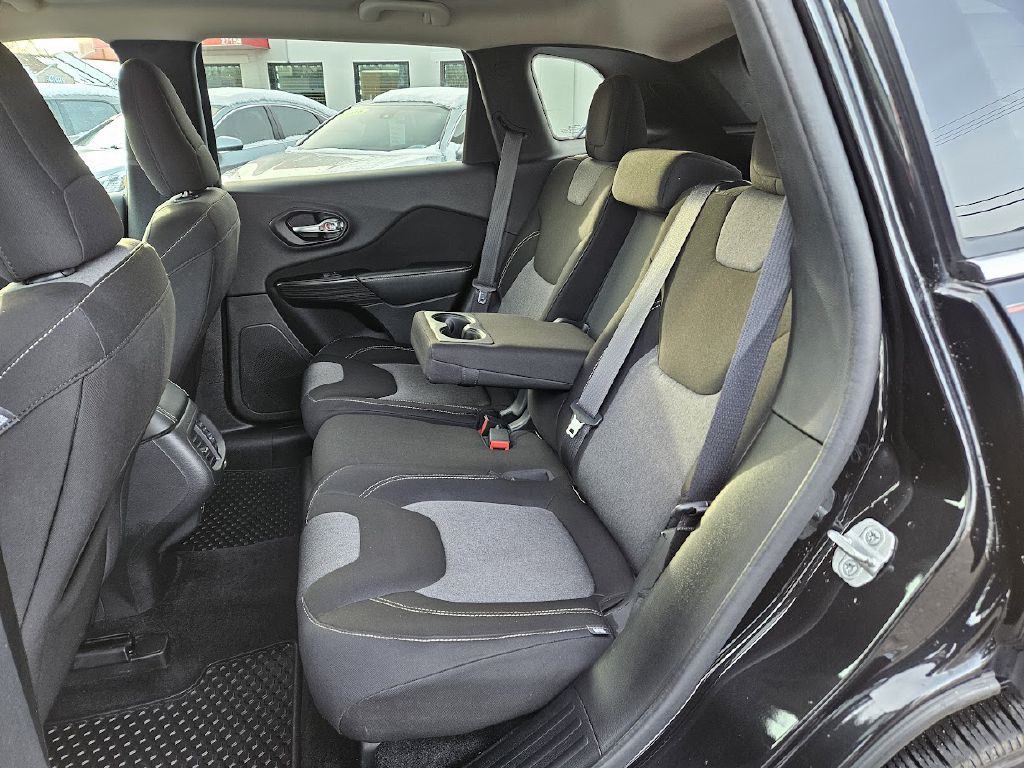 2014 Jeep Cherokee Image 17