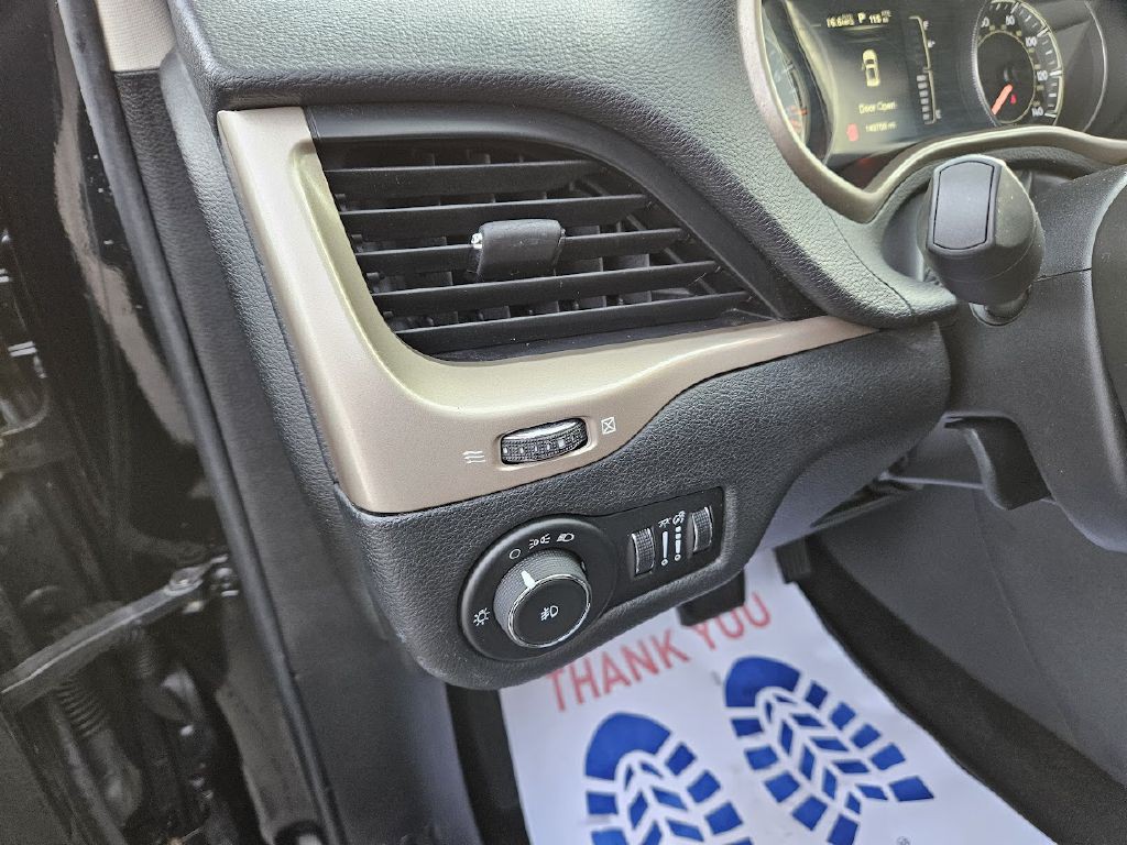 2014 Jeep Cherokee Image 24