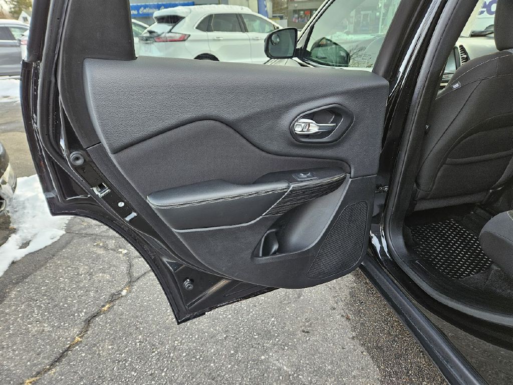 2014 Jeep Cherokee Image 36