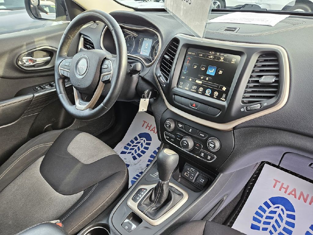 2014 Jeep Cherokee Image 40