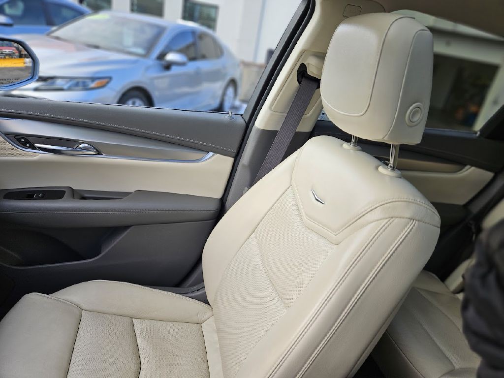 2018 Cadillac XT5 Image 34