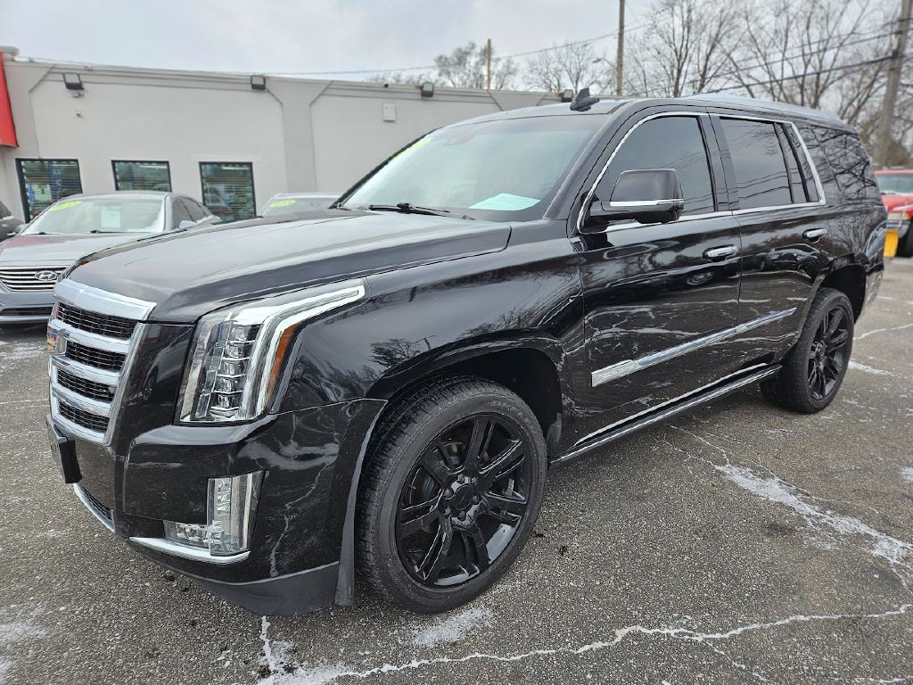 2017 Cadillac Escalade Image 1