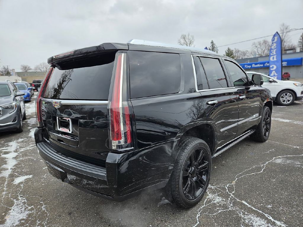 2017 Cadillac Escalade Image 4