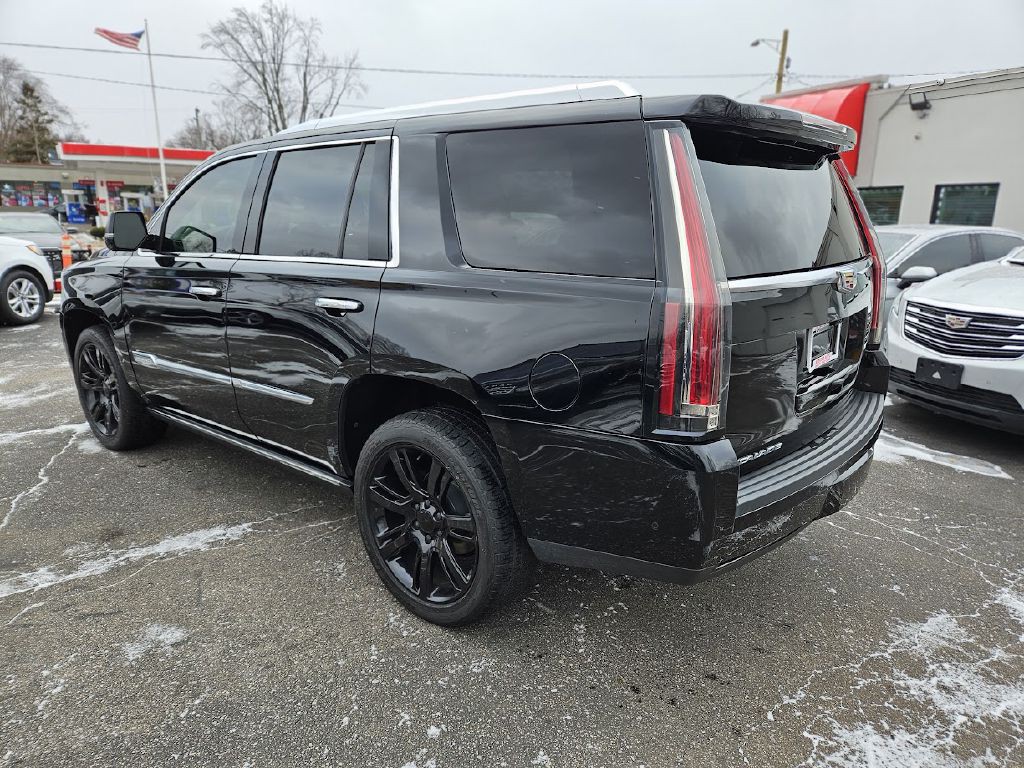 2017 Cadillac Escalade Image 5