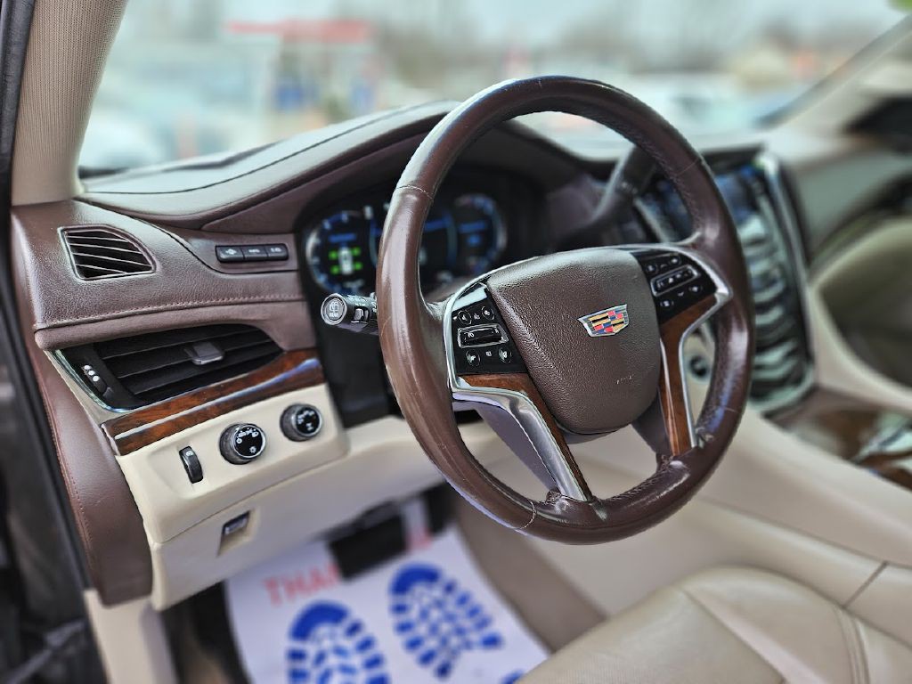 2017 Cadillac Escalade Image 7