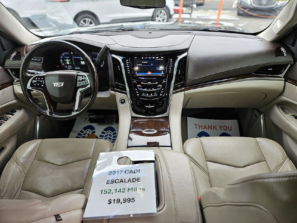 2017 Cadillac Escalade Image 8