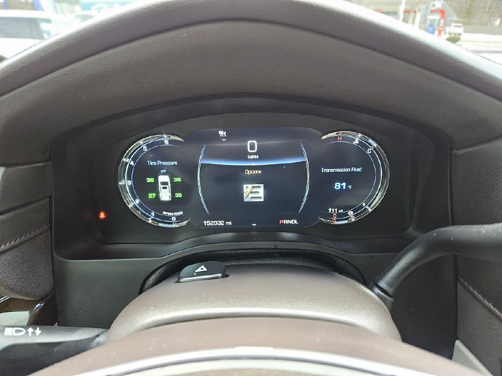 2017 Cadillac Escalade Image 12