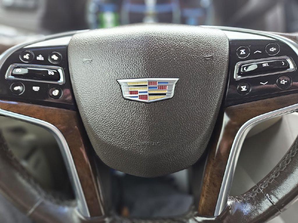 2017 Cadillac Escalade Image 34