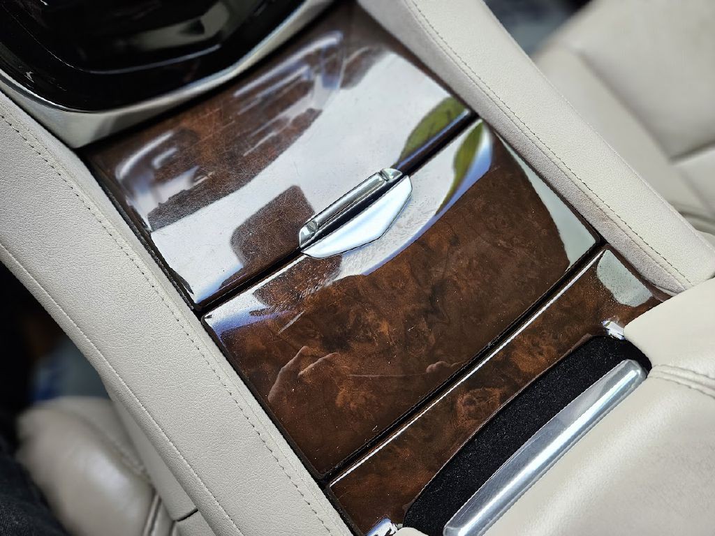 2017 Cadillac Escalade Image 41