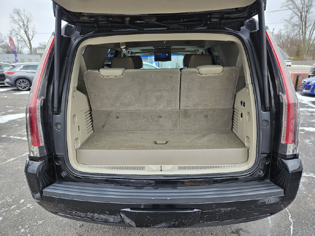 2017 Cadillac Escalade Image 47