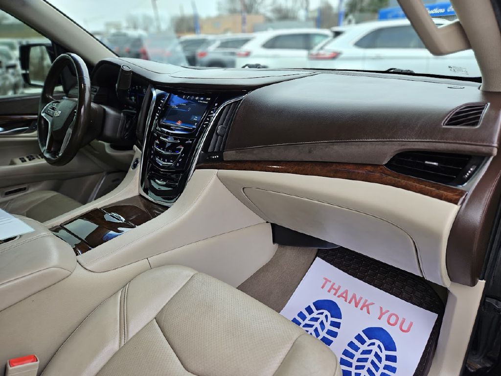 2017 Cadillac Escalade Image 49