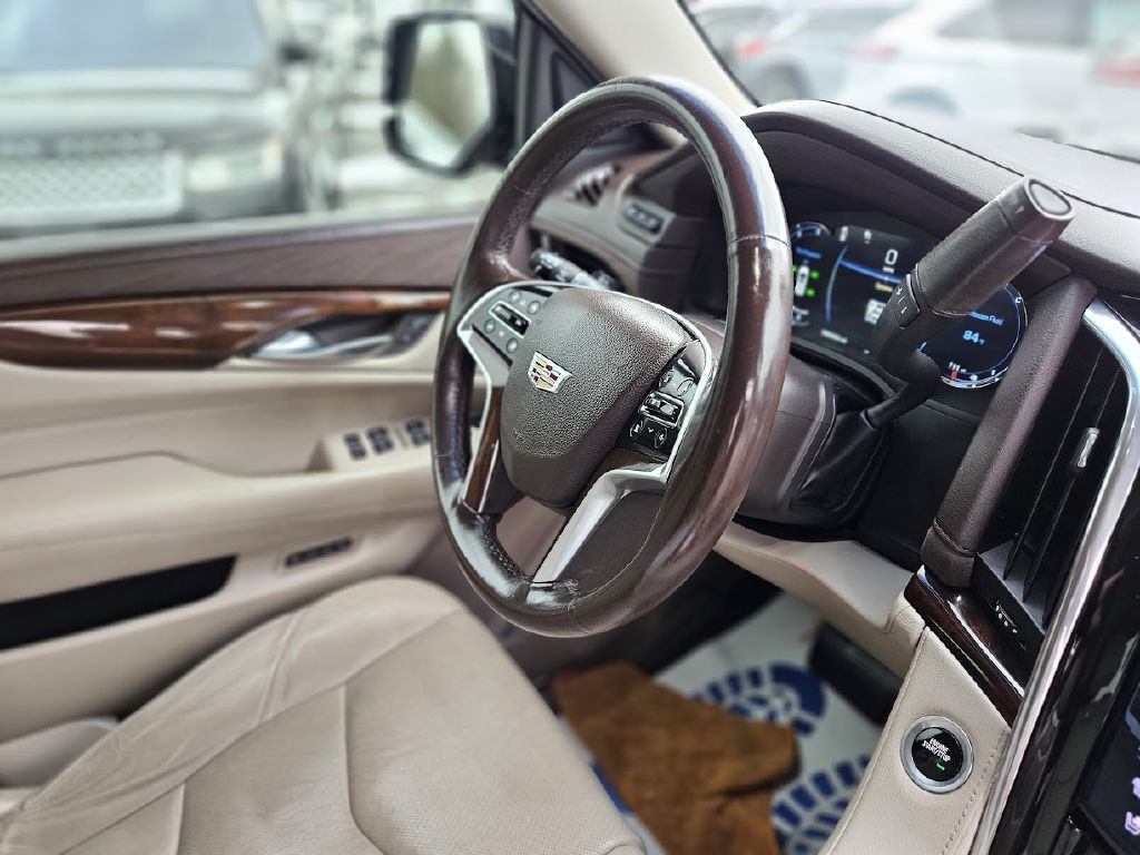 2017 Cadillac Escalade Image 50