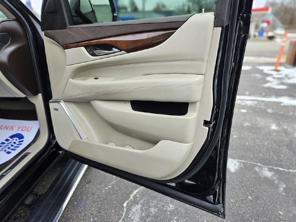 2017 Cadillac Escalade Image 53