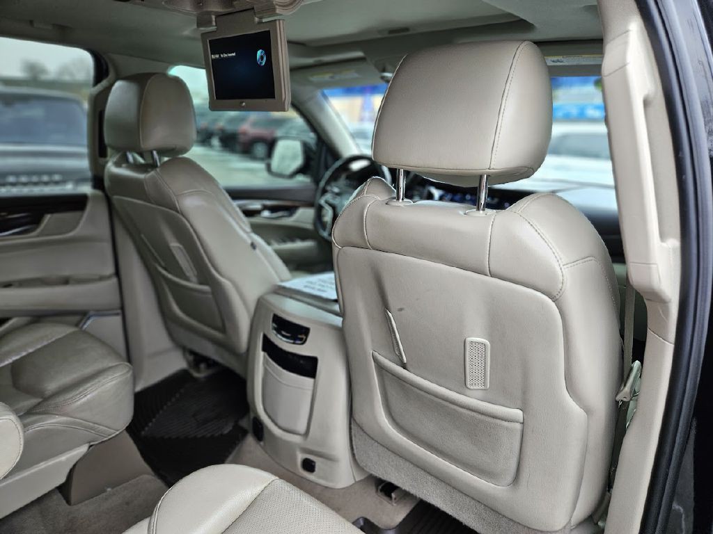 2017 Cadillac Escalade Image 55