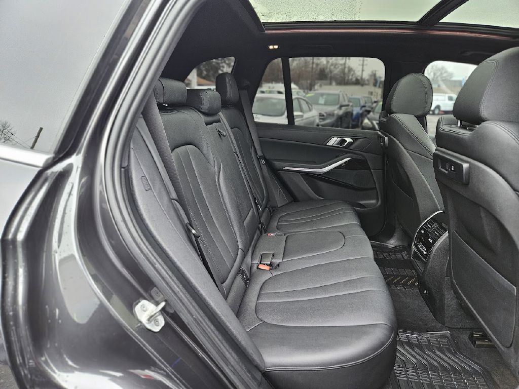 2020 BMW X5 Image 17