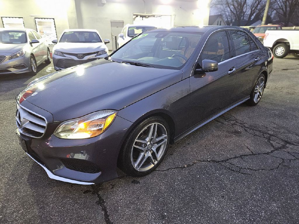 2016 Mercedes-Benz E-Class Image 1