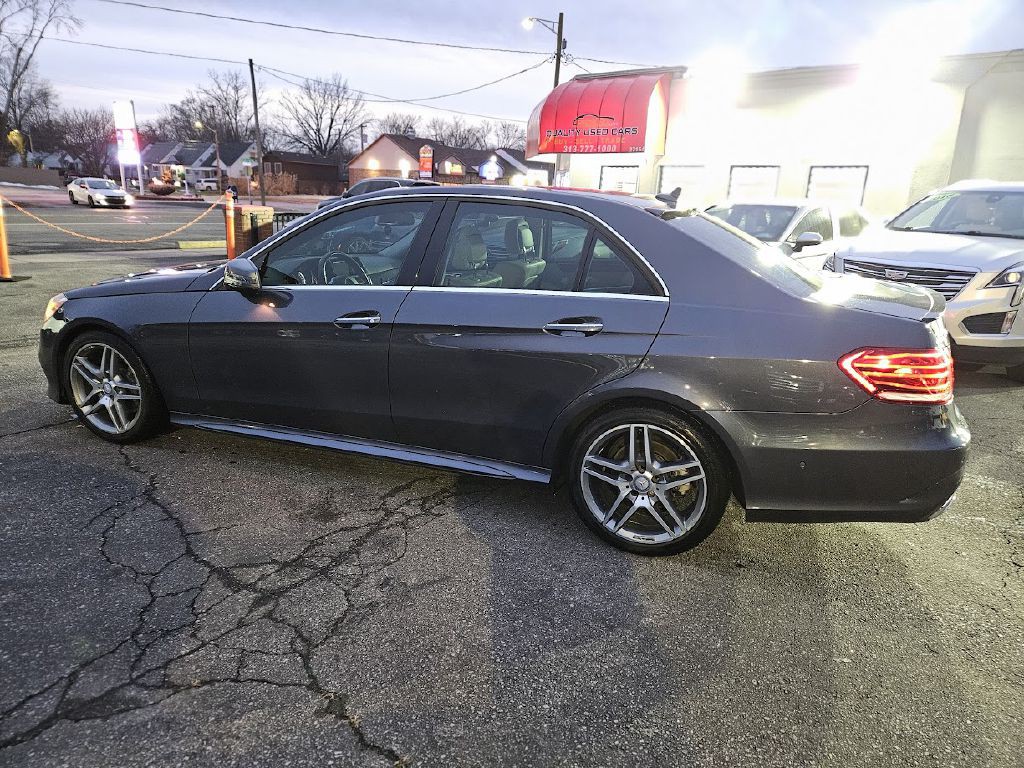 2016 Mercedes-Benz E-Class Image 11