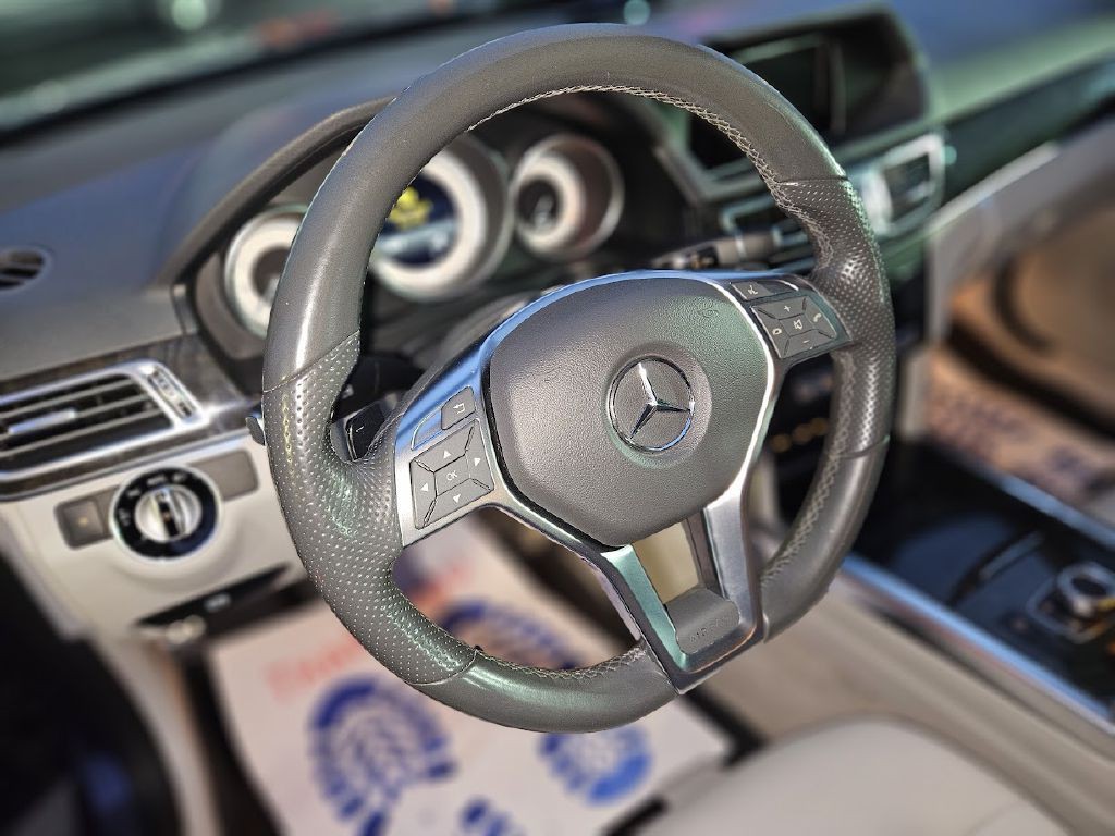 2016 Mercedes-Benz E-Class Image 14