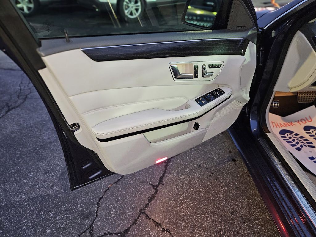 2016 Mercedes-Benz E-Class Image 17