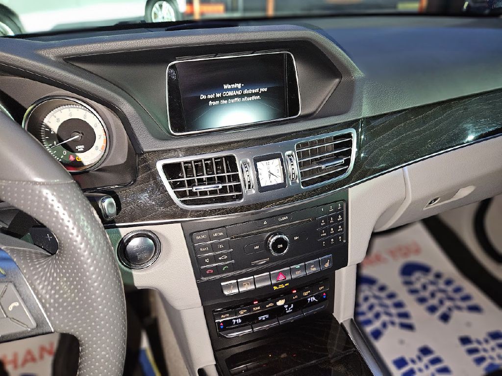 2016 Mercedes-Benz E-Class Image 24