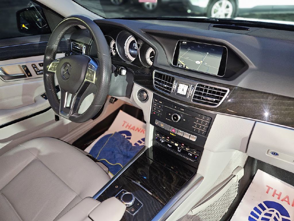 2016 Mercedes-Benz E-Class Image 39