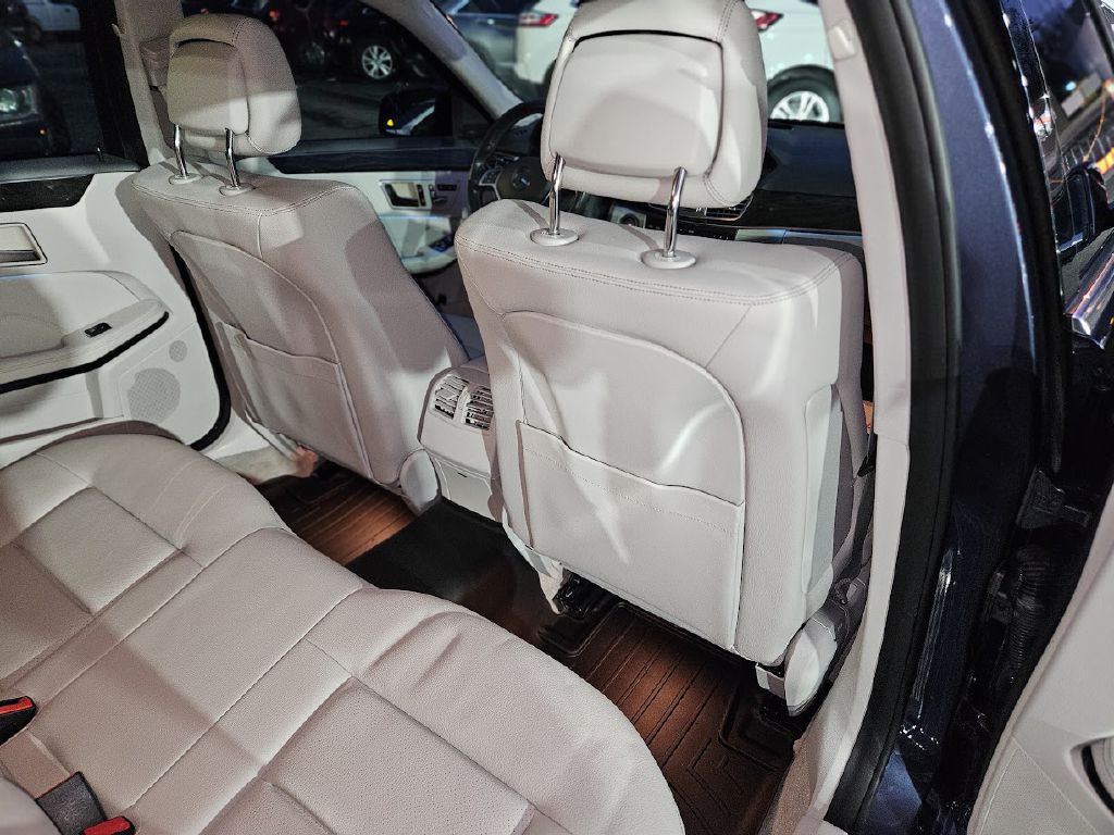 2016 Mercedes-Benz E-Class Image 44