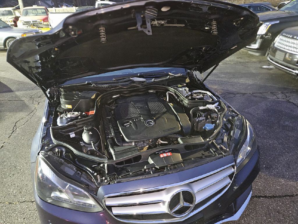 2016 Mercedes-Benz E-Class Image 51