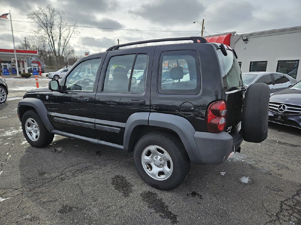 2007 Jeep Liberty Image 10