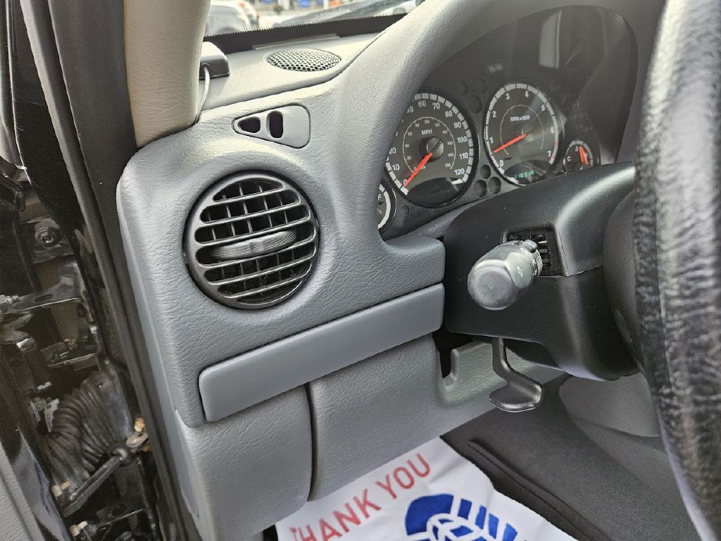 2007 Jeep Liberty Image 15