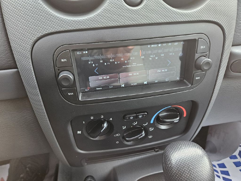 2007 Jeep Liberty Image 25