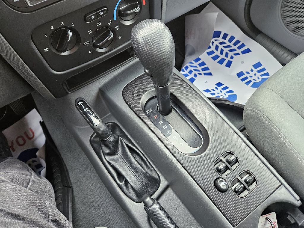 2007 Jeep Liberty Image 26