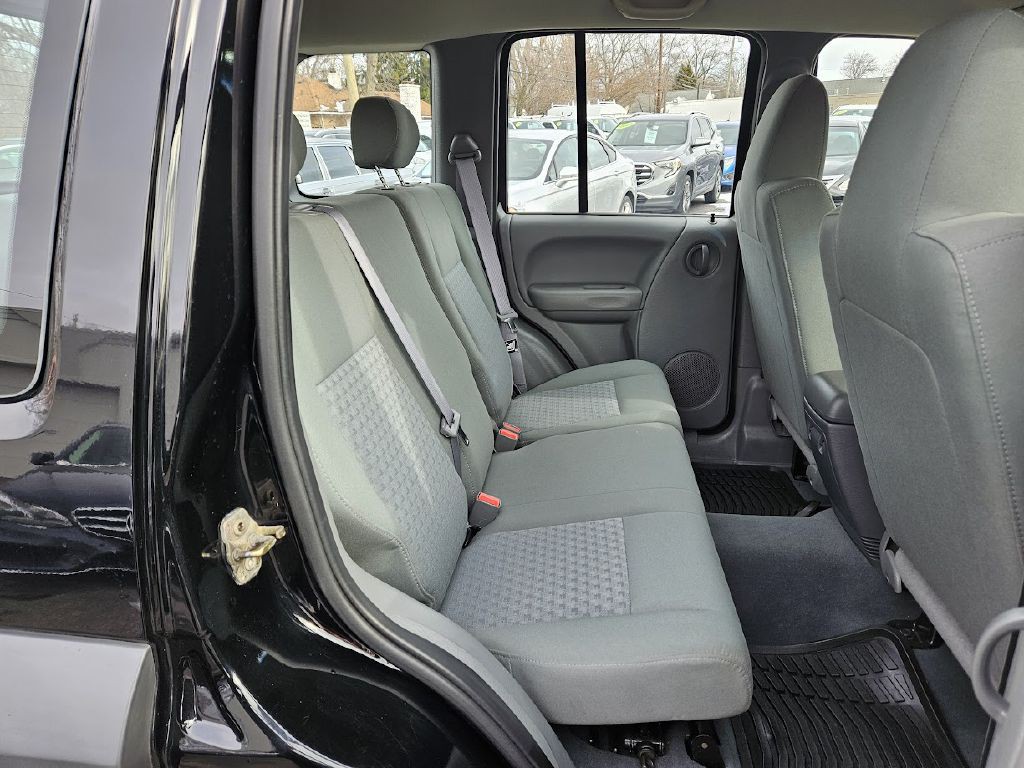 2007 Jeep Liberty Image 44