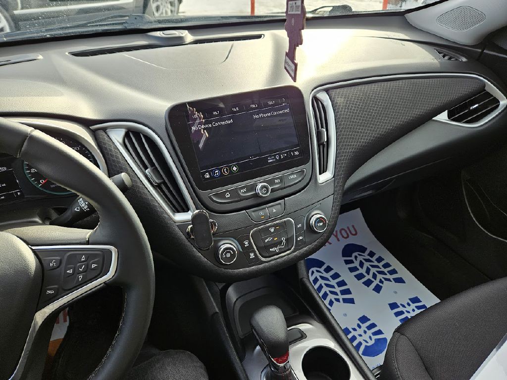 2023 Chevrolet Malibu Image 21