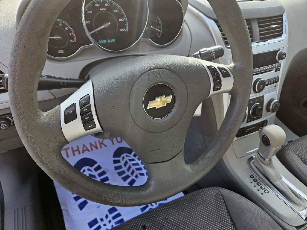2012 Chevrolet Malibu Image 11