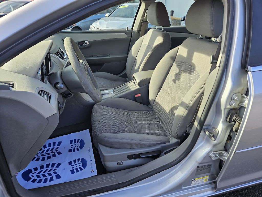 2012 Chevrolet Malibu Image 14