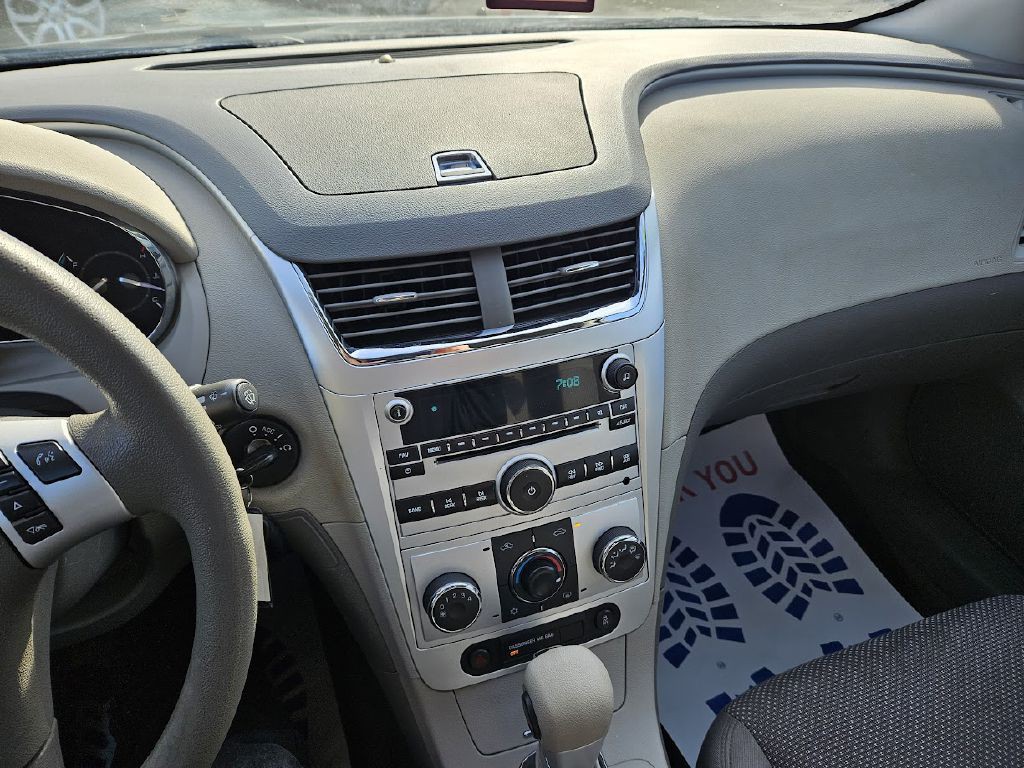 2012 Chevrolet Malibu Image 17